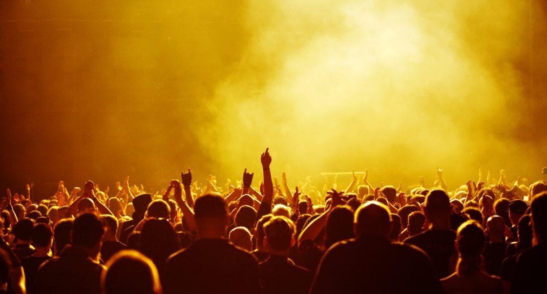 La OMS publica recomendaciones para conciertos y eventos masivos