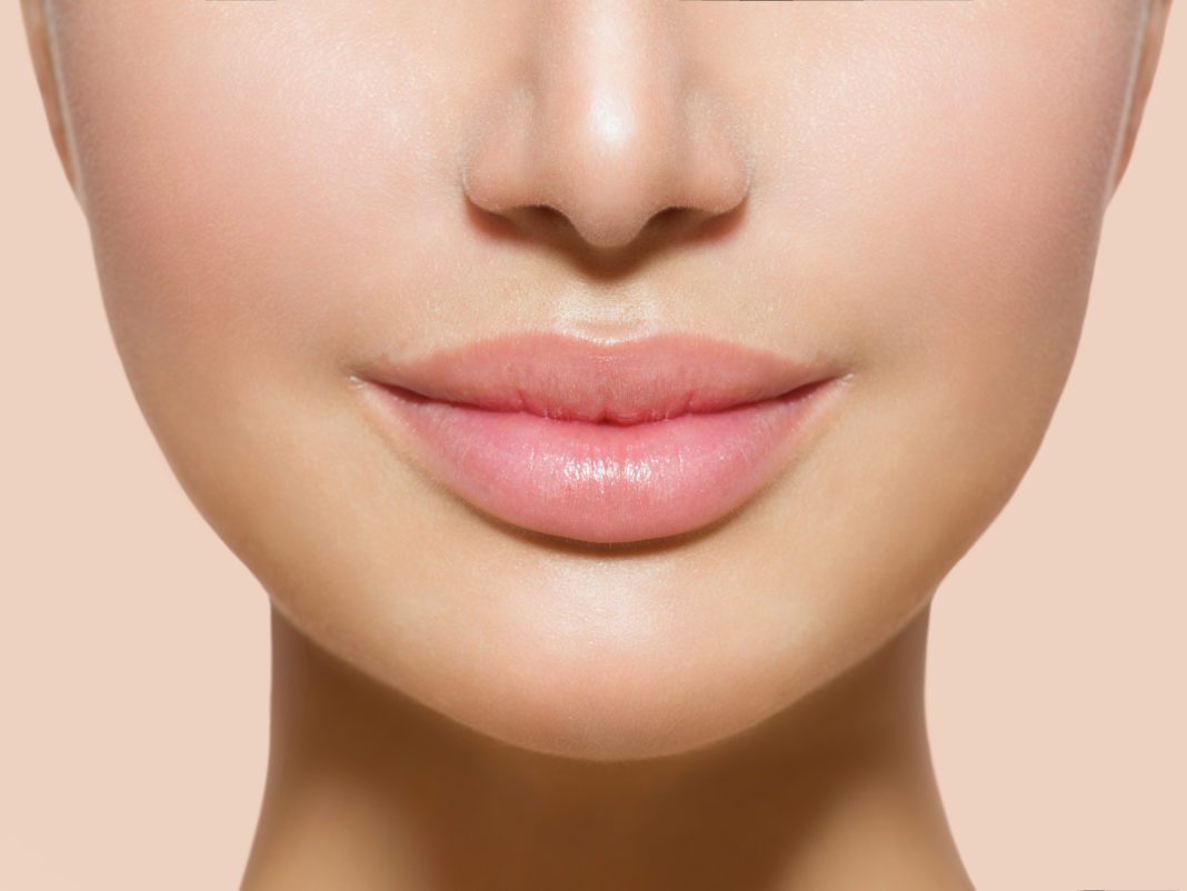 Cómo hidratar tus labios y resaltar su belleza natural