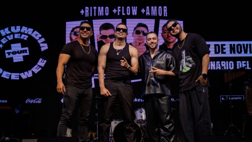 Showcase y conferencia Peewee y Los Kumbia