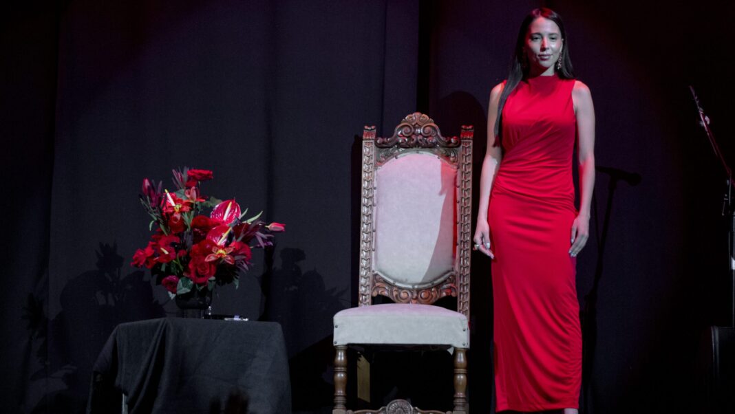 Majo Aguilar en conferencia de prensa