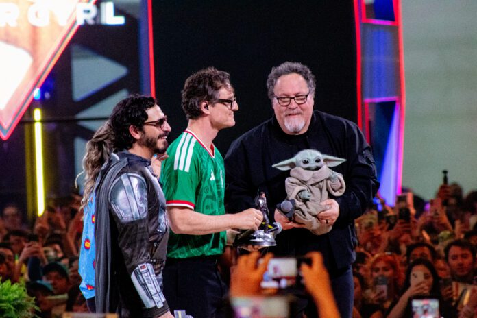 Pedro Pascal emociona a la CCXP México 2026 con nuevos detalles de “The Mandalorian & Grogu”